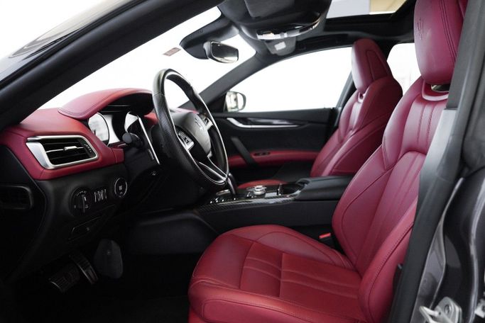 Used Maserati Ghibli III Facelift 2, 3.0 l, 2022 in Dubai by Exotic Cars, Grey color. Other | AUTO.AE