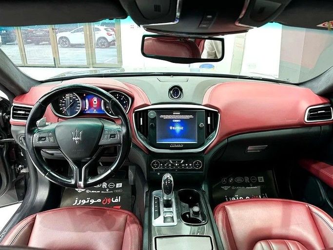 مستعملة Maserati Ghibli S Q4 ثالثاً, 3.0 l, 2016 في في دبي من F1 Motors، اللون رمادي. مواصفات الخليج | AUTO.AE