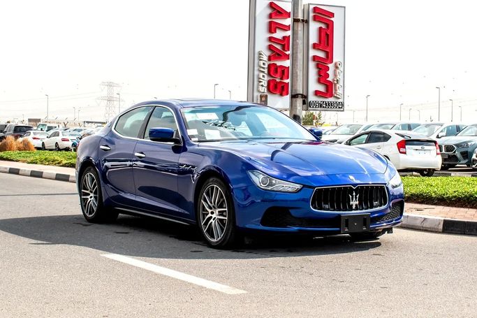 Подержанный Maserati Ghibli S Q4 III, 3.0 л, 2014 в Дубае от CAR POINT FZE Синий цвет. Японская | AUTO.AE