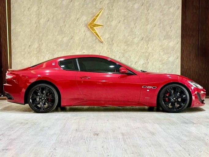 Подержанный Maserati GranTurismo I, 4.7 л, 2014 в Дубае от Empire Motors Красный цвет. GCC | AUTO.AE