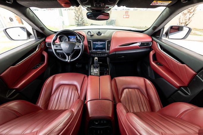 Подержанный Maserati Levante I, 3.0 л, 2020 в Дубае от Linda Cars Белый цвет. GCC | AUTO.AE