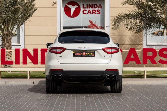 Подержанный Maserati Levante I, 3.0 л, 2020 в Дубае от Linda Cars Белый цвет. GCC | AUTO.AE