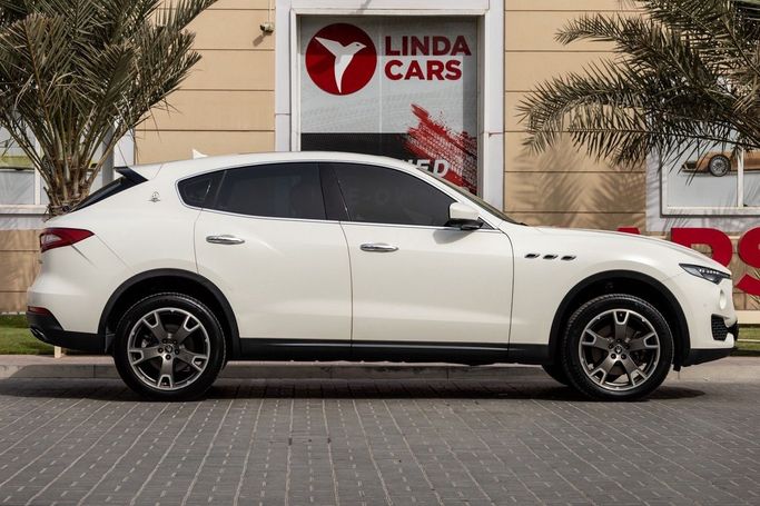 Подержанный Maserati Levante I, 3.0 л, 2020 в Дубае от Linda Cars Белый цвет. GCC | AUTO.AE