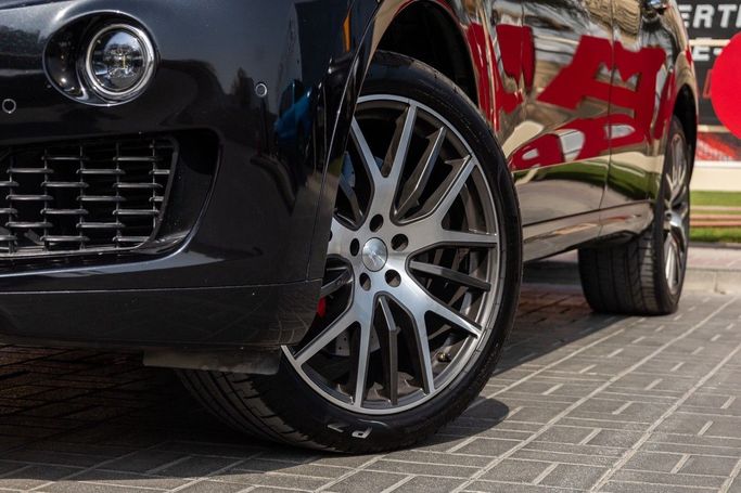 Подержанный Maserati Levante I, 3.0 л, 2017 в Дубае от Linda Cars Черный цвет. GCC | AUTO.AE