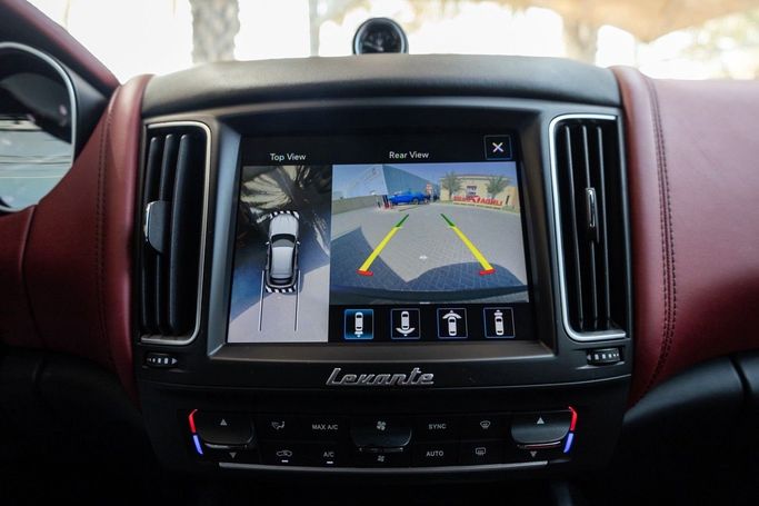 Подержанный Maserati Levante I, 3.0 л, 2017 в Дубае от Linda Cars Черный цвет. GCC | AUTO.AE