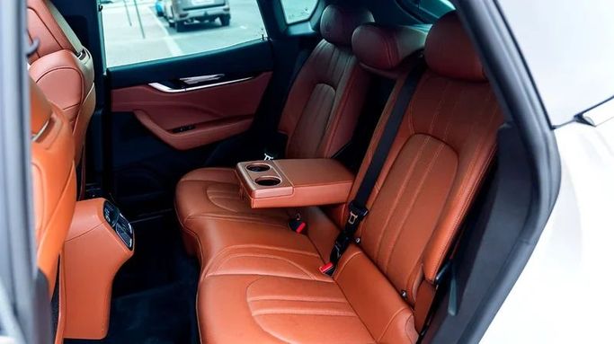 Подержанный Maserati Levante I, 3.0 л, 2017 в Дубае от 8 Ba Motors Белый цвет. Японская | AUTO.AE