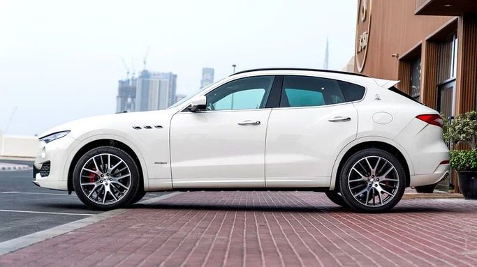 Подержанный Maserati Levante I, 3.0 л, 2017 в Дубае от 8 Ba Motors Белый цвет. Японская | AUTO.AE