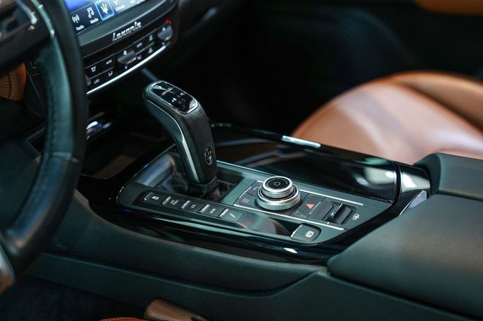 Подержанный Maserati Levante I, 3.0 л, 2019 в Дубае от Sanam Cars Белый цвет. GCC | AUTO.AE