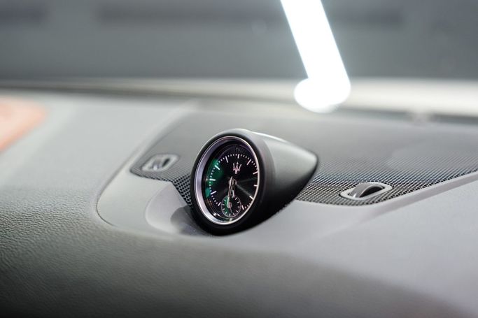 Подержанный Maserati Levante I, 3.0 л, 2019 в Дубае от Sanam Cars Белый цвет. GCC | AUTO.AE