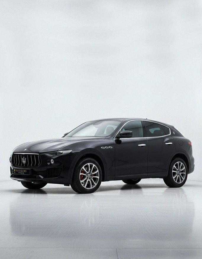 Подержанный Maserati Levante I, 3.0 л, 2017 в Дубае Черный цвет. Американская | AUTO.AE