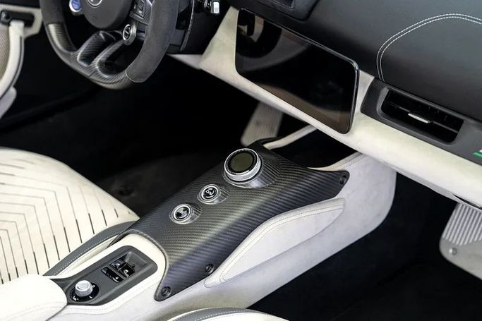 مستعملة Maserati MC20, 3.0 l, 2023 في في دبي من Exotic Cars، اللون أحمر. أخرى | AUTO.AE