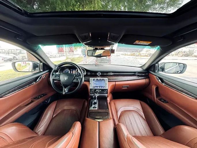 Подержанный Maserati Quattroporte S Q4 VI, 3.0 л, 2013 в Дубае от Mirza Automobile FZE Черный цвет. Японская | AUTO.AE