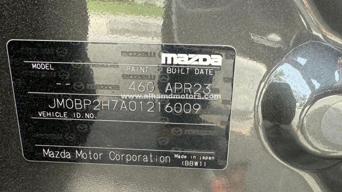 Подержанный Mazda 3 IV (BP), 2.0 л, 2023 в Дубае от Alhamd Motors Серый цвет. Other | AUTO.AE