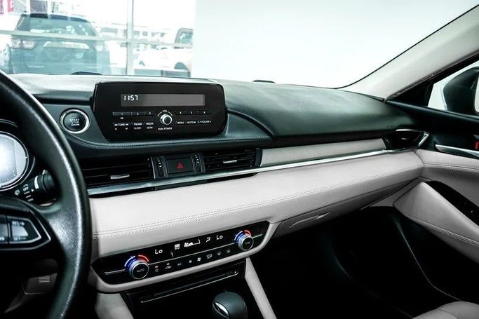 Подержанный Mazda 6 III (GJ) Рестайлинг 2, 2.5 л, 2023 в Дубае от AG Motors Серебристый цвет. GCC | AUTO.AE