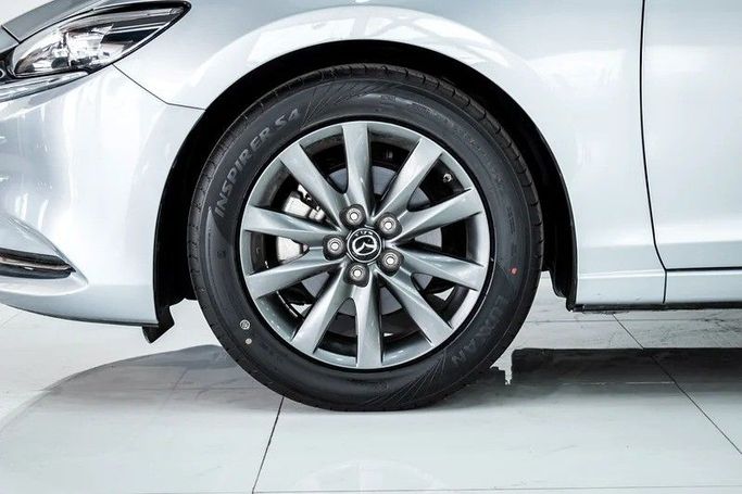 Подержанный Mazda 6 III (GJ) Рестайлинг 2, 2.5 л, 2023 в Дубае от AG Motors Серебристый цвет. GCC | AUTO.AE