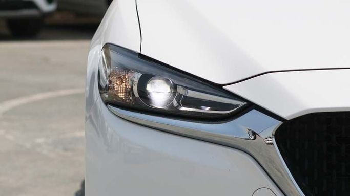 Used Mazda 6 III (GJ) Facelift 2, 2.0 l, 2023 in Dubai by Cariva Used Cars , White color. GCC Specs | AUTO.AE