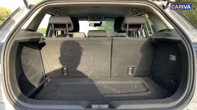 Used Mazda CX-3 I Facelift, 1.5 l, 2024 in Dubai by Cariva Used Cars , White color. GCC Specs | AUTO.AE