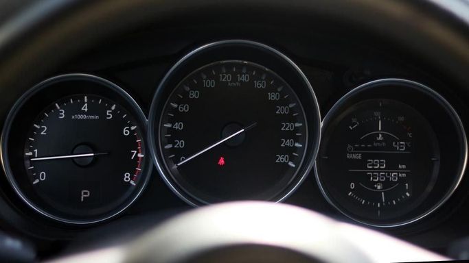 Used Mazda CX-5 II Facelift, 2.5 l, 2023 in Dubai by Cariva Used Cars , Silver color. GCC Specs | AUTO.AE