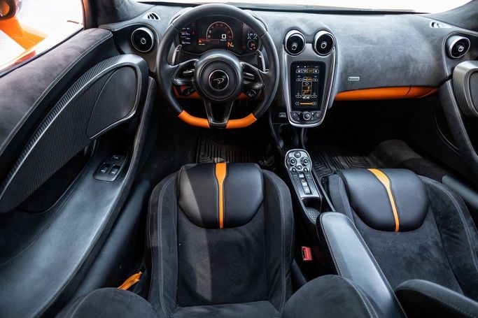 Подержанный McLaren 570S, 3.8 л, 2016 в Дубае от Linda Cars Оранжевый цвет. GCC | AUTO.AE