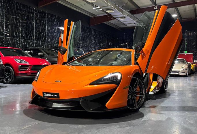 مستعملة McLaren 570S, 3.8 l, 2016 في في دبي من Zeus Motors، اللون برتقالي. مواصفات الخليج | AUTO.AE