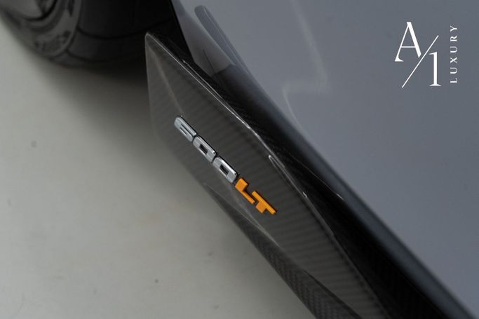 Подержанный McLaren 600LT, 3.8 л, 2019 в Дубае от A1 Luxury Motors Серый цвет. GCC | AUTO.AE
