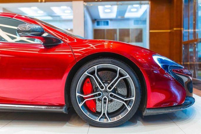 Used McLaren 650S, 3.8 l, 2016 in Dubai by Albakheet Motors, Red color. Other | AUTO.AE