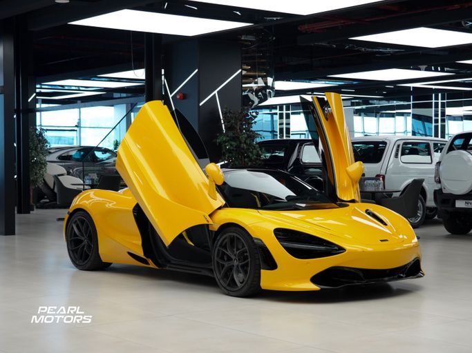 Подержанный McLaren 720S, 4.0 л, 2021 в Дубае от Pearl Motors Желтый цвет. Европейская | AUTO.AE