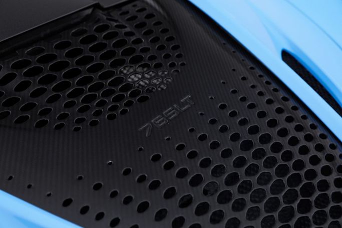 Подержанный McLaren 720S Spider, 4.0 л, 2019 в Дубае от AUTO DEALS Голубой цвет. GCC | AUTO.AE