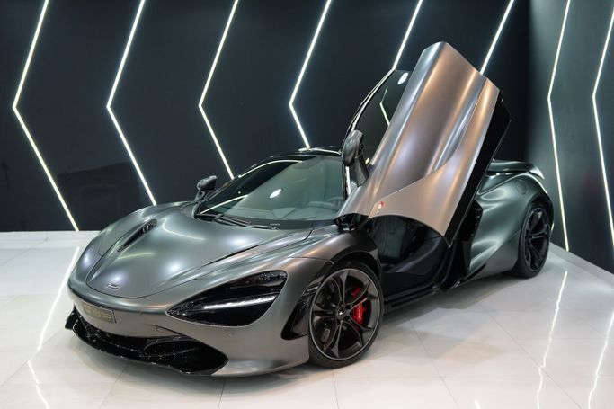 مستعملة McLaren 720S, 4.0 l, 2021 في في دبي من Sanam Cars، اللون رمادي. مواصفات الخليج | AUTO.AE | إعلان #256480