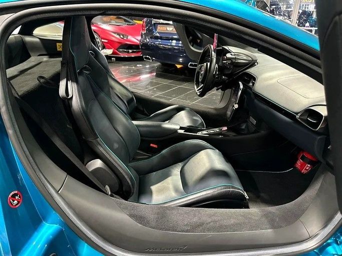 Подержанный McLaren Artura, 3.0 л, 2023 в Дубае от Top Line Motors Голубой цвет. GCC | AUTO.AE