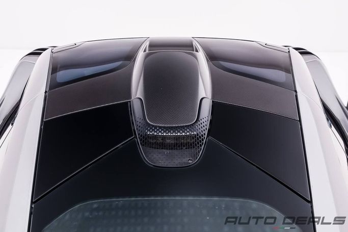 Подержанный McLaren P1 GTR, 3.8 л, 2015 в Дубае от AUTO DEALS Серый цвет. GCC | AUTO.AE