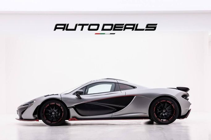 Подержанный McLaren P1 GTR, 3.8 л, 2015 в Дубае от AUTO DEALS Серый цвет. GCC | AUTO.AE