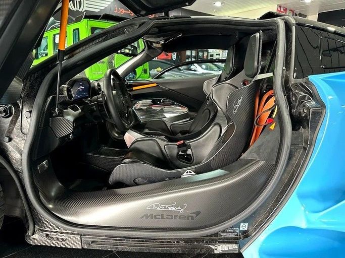 Подержанный McLaren Senna, 4.0 л, 2019 в Дубае от Top Line Motors Голубой цвет. GCC | AUTO.AE
