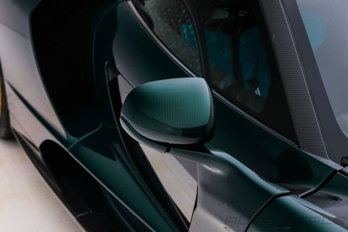 Подержанный McLaren Senna, 4.0 л, 2019 в Дубае от AUTO DEALS Зеленый цвет. Other | AUTO.AE