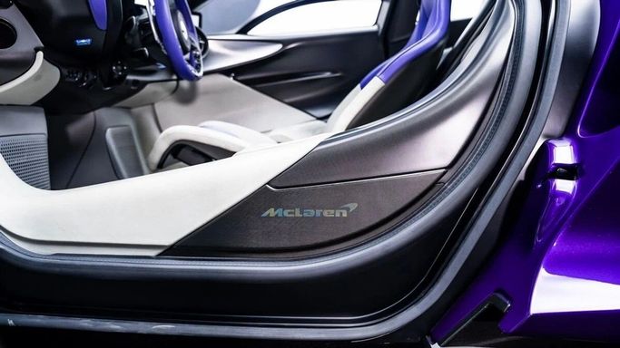 New McLaren Speedtail I, 4 l, 2021 in Dubai by Al Ain Class Motors, Blue color. GCC Specs | AUTO.AE