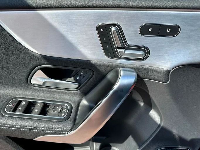 Подержанный Mercedes-Benz A-Class AMG 45 AMG S II (W177), 2.0 л, 2021 в Дубае от Nice Cars Motos Синий цвет. GCC | AUTO.AE