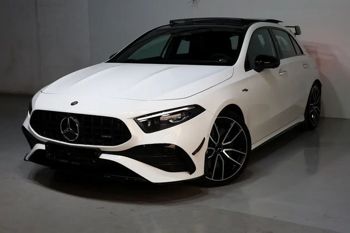 مستعملة Mercedes-Benz A-Class AMG 35 AMG II (W177) فيس ليفت II (W177), 2.0 l, 2025 في في دبي من AL MARWA CARS، اللون أبيض. مواصفات الخليج | AUTO.AE | إعلان #267104