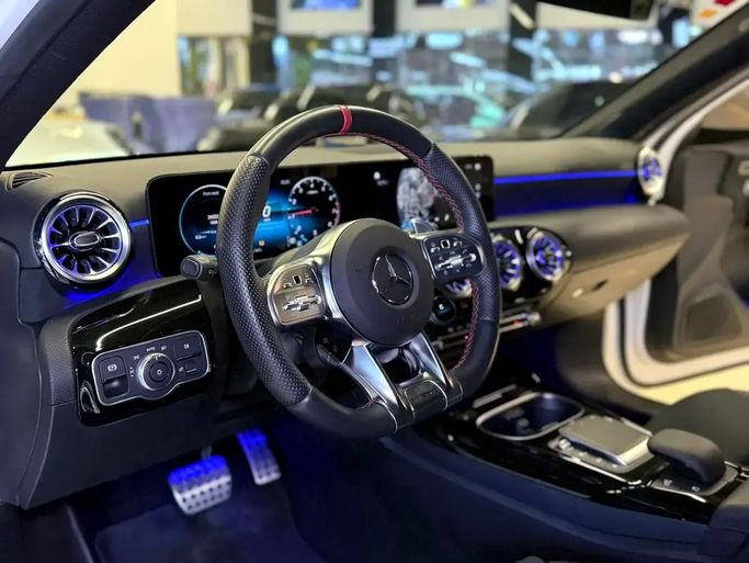 Подержанный Mercedes-Benz A-Class AMG 35 AMG II (W177) Рестайлинг, 2.0 л, 2023 в ОАЭ, Дубай от GE Motors Белый цвет. Корейская | AUTO.AE | Объявление #295537 — фото 11 из 16
