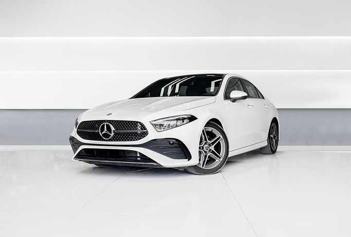 Mercedes-Benz A-Class 200 عملية فيس ليفت IV (W177), 2026  سيدان للتأجير في في دبي من Speed Urus Rent A Car، اللون أبيض | AUTO.AE | إعلان #1565