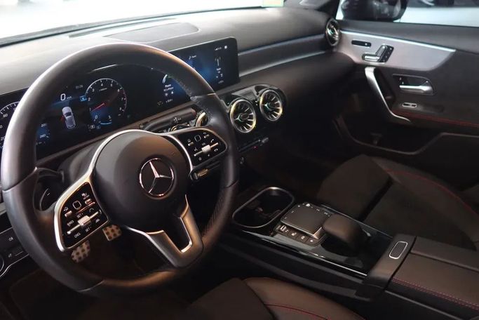 Mercedes-Benz A-Class 250 IV (W177), 2022 хэтчбек 5 дв.  класса в Дубае от Alligator Car Rental серый цвет | AUTO.AE