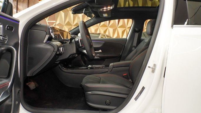 Новый Mercedes-Benz A-Class 200 Long IV (W177) Рестайлинг, 1.3 л, 2025 в Дубае от 777 CARS Белый цвет. Китайская | AUTO.AE