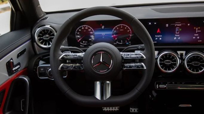 Новый Mercedes-Benz A-Class 200 IV (W177) Рестайлинг, 1.3 л, 2025 в Дубае от Dresden Motors Серый цвет. GCC | AUTO.AE
