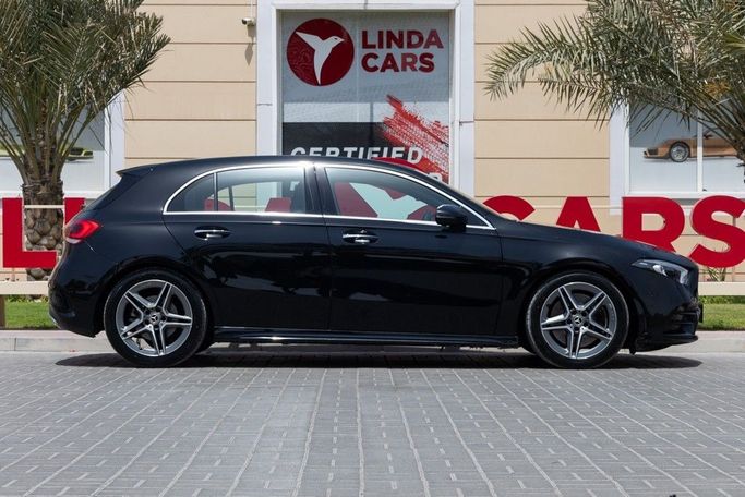 Подержанный Mercedes-Benz A-Class 250 IV (W177), 2.0 л, 2020 в Дубае от Linda Cars Черный цвет. GCC | AUTO.AE
