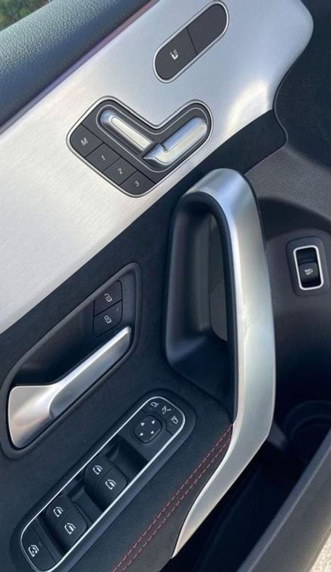 Новый Mercedes-Benz A-Class 200 IV (W177) Рестайлинг, 1.3 л, 2025 в Дубае от Auto Gallery DXB Белый цвет. GCC | AUTO.AE