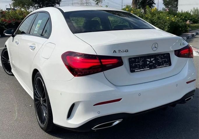 Новый Mercedes-Benz A-Class 200 IV (W177) Рестайлинг, 1.3 л, 2025 в Дубае от Auto Gallery DXB Белый цвет. GCC | AUTO.AE