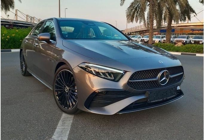 Новый Mercedes-Benz A-Class 200 IV (W177) Рестайлинг, 1.3 л, 2025 в Дубае от Auto Gallery DXB Серый цвет. GCC | AUTO.AE