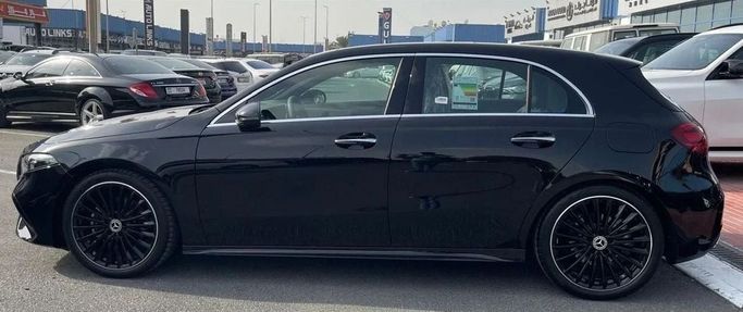Новый Mercedes-Benz A-Class 200 IV (W177) Рестайлинг, 1.3 л, 2025 в Дубае от Auto Gallery DXB Черный цвет. GCC | AUTO.AE