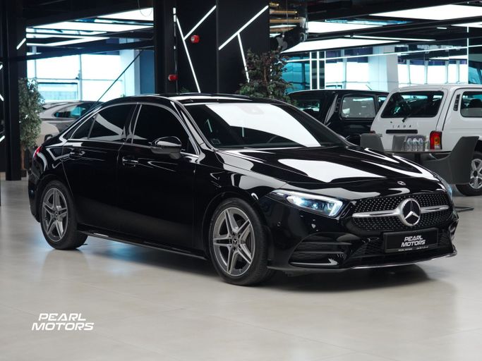 Подержанный Mercedes-Benz A-Class 200 IV (W177) Рестайлинг, 1.3 л, 2022 в Дубае от Pearl Motors Черный цвет. Европейская | AUTO.AE