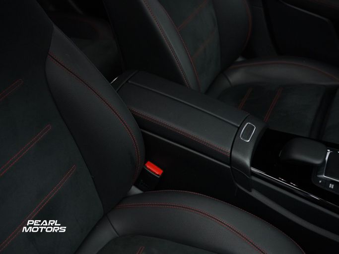Подержанный Mercedes-Benz A-Class 200 IV (W177) Рестайлинг, 1.3 л, 2022 в Дубае от Pearl Motors Черный цвет. Европейская | AUTO.AE