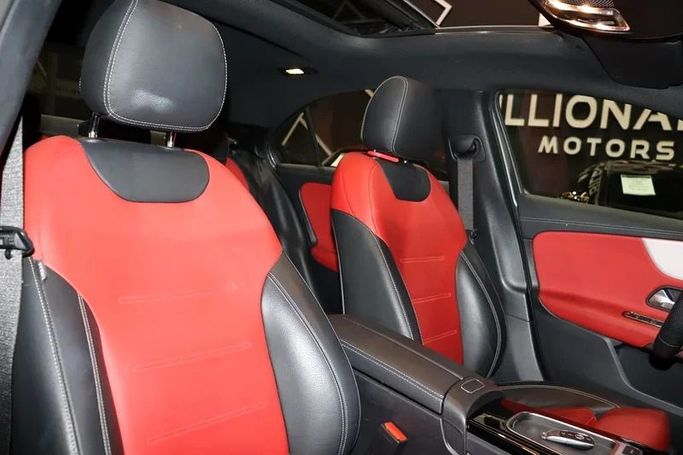 Подержанный Mercedes-Benz A-Class 200 IV (W177) Рестайлинг, 1.3 л, 2023 в Дубае от Billionaire Motors Серый цвет. GCC | AUTO.AE